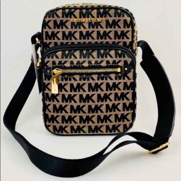 Michael Kors Handbags - MICHAEL KORS BEDFORD ZIP FLIGHT CROSSBODY BAG NWT